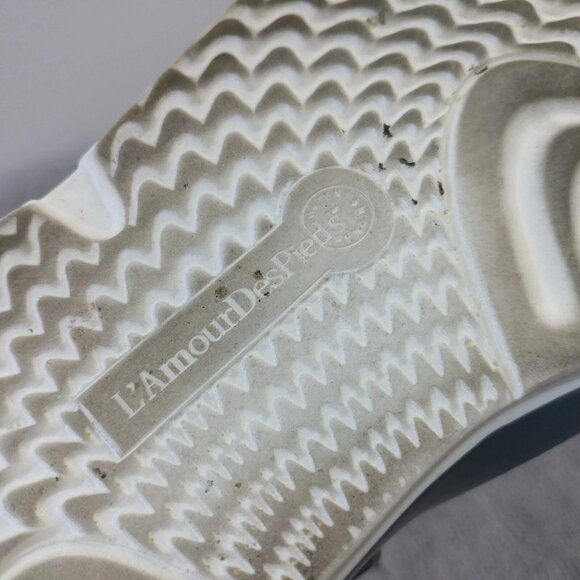 Stylish Gray Leather Women's Sandals - Picture 7 of 10